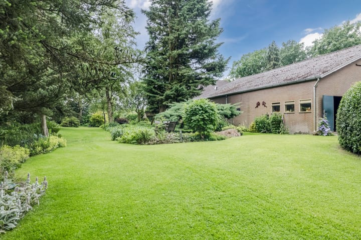 Foto 72 van Parallelweg 96