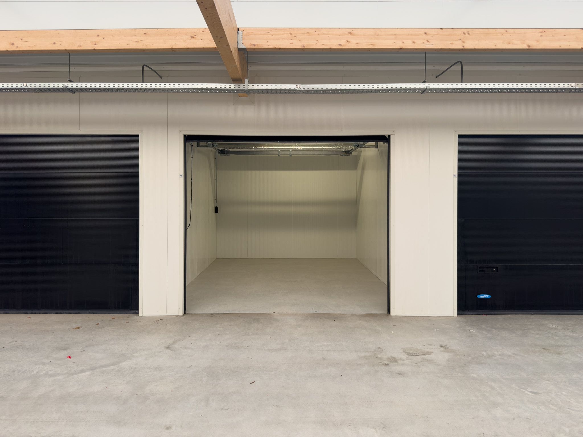 Foto 3 van Industrieweg 69-169