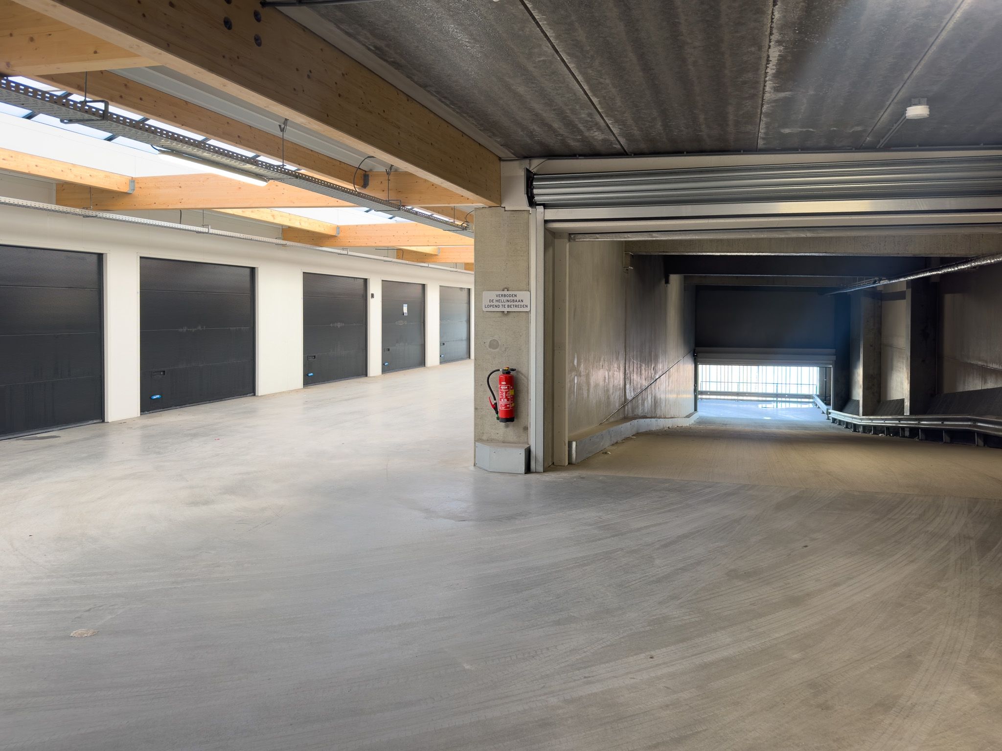 Foto 12 van Industrieweg 69-169