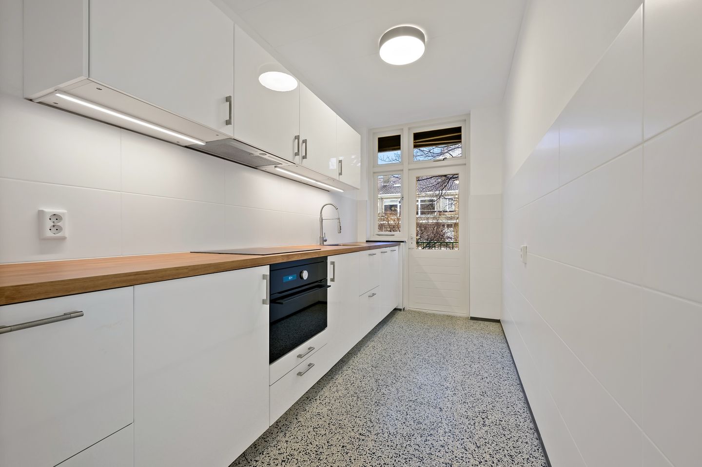 Photo 4 of Wilhelminastraat 93