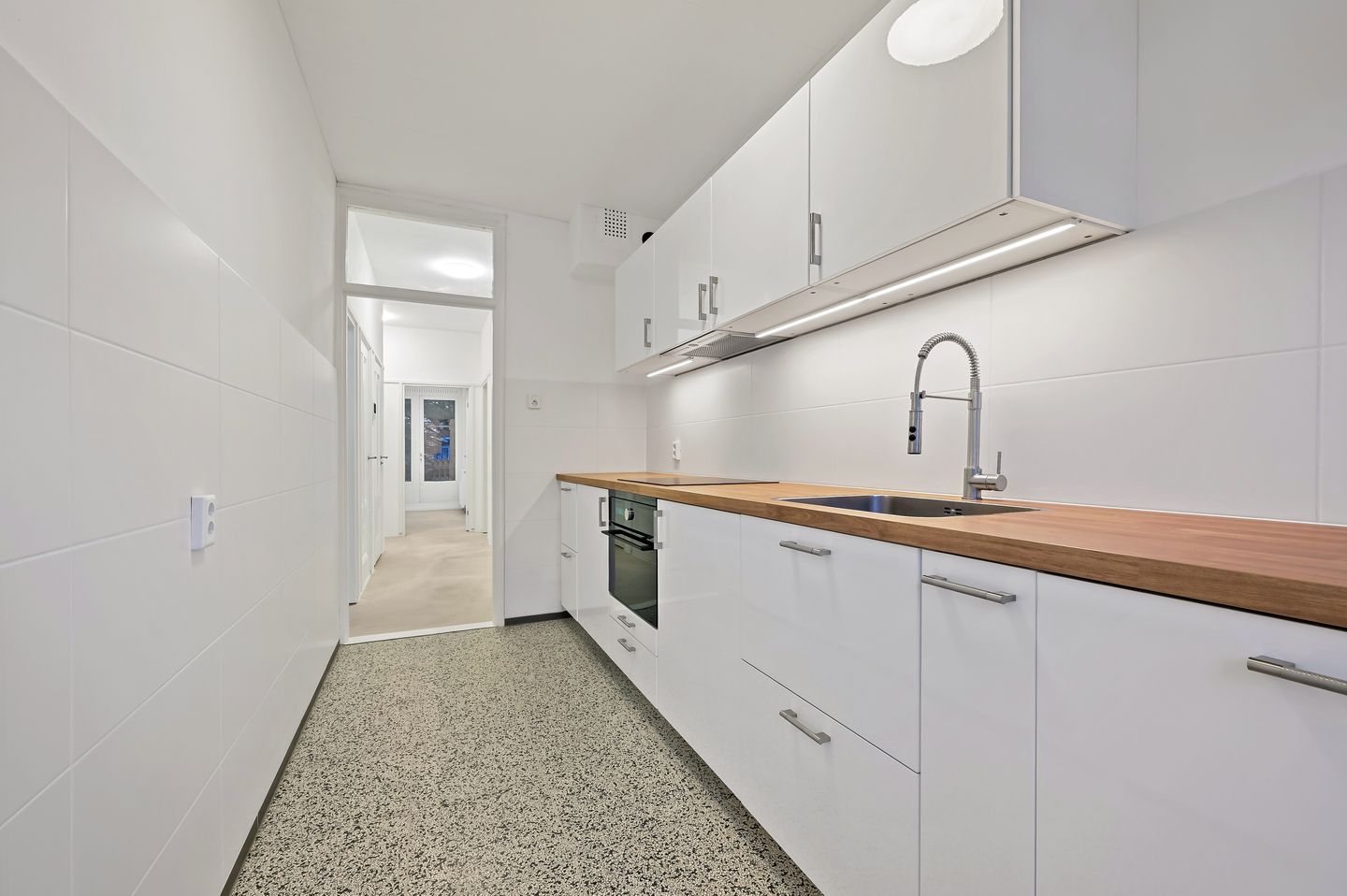 Photo 20 of Wilhelminastraat 93