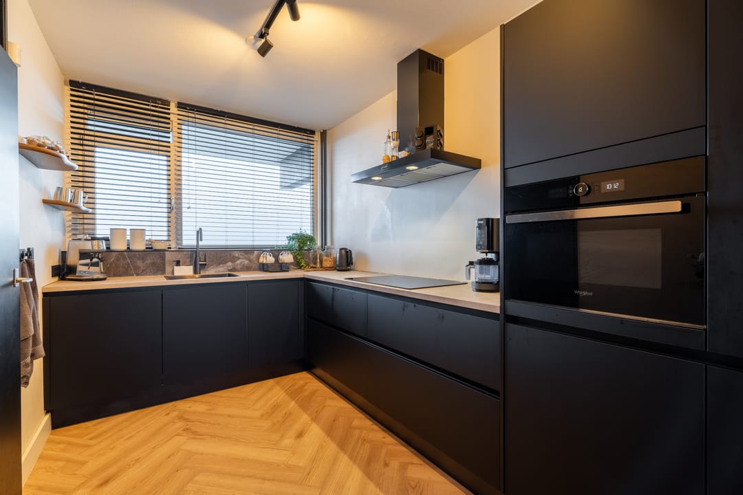 Photo 2 of Geessinkweg 113