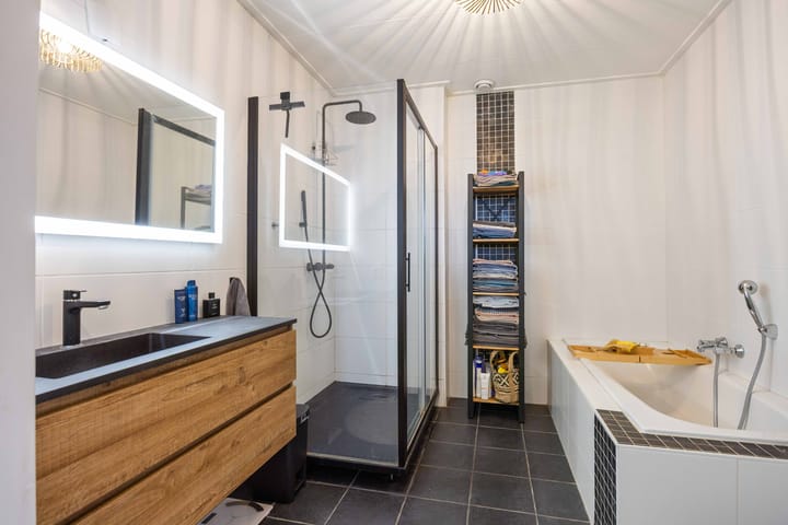 Foto 44 van Huizingerweg 22