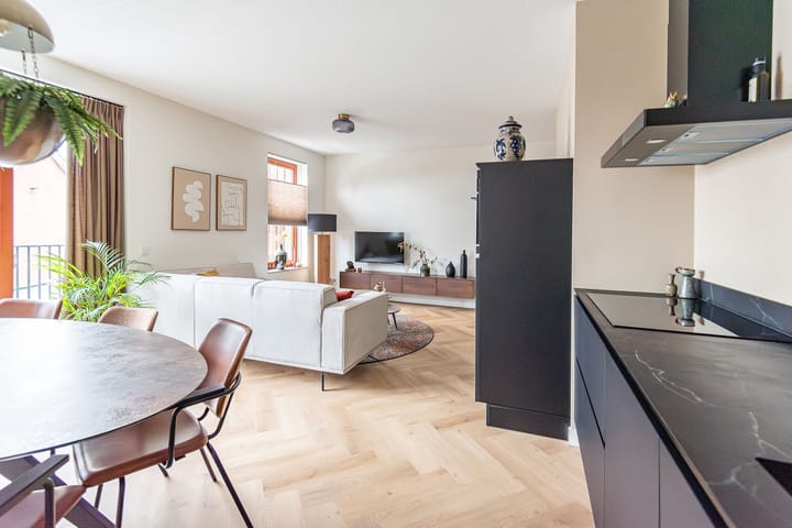 Foto 15 van F B Deurvorststraat 65