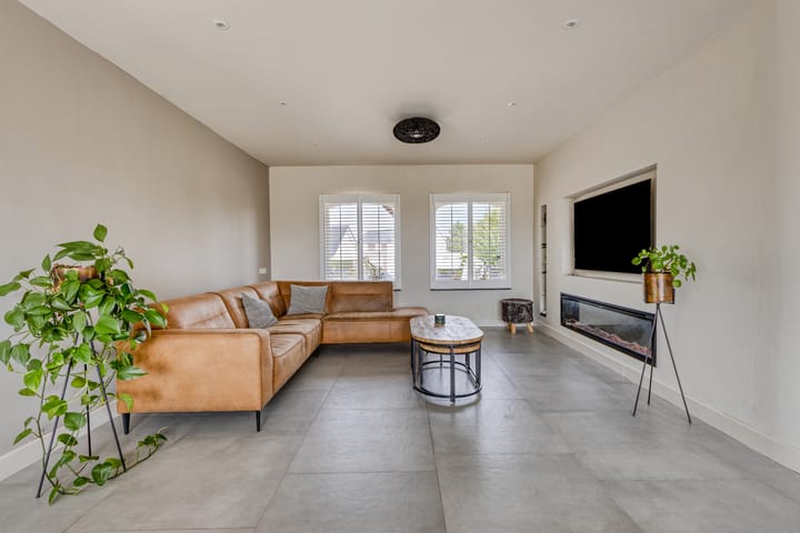 Photo 3 of Kaaistraat 27