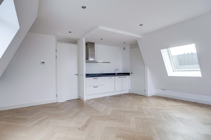 Foto 8 van Bemuurde Weerd O.Z. 42-E