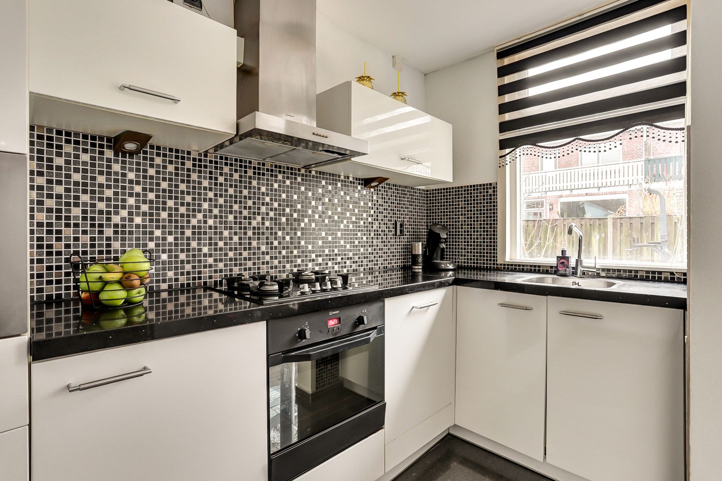 Foto 10 van Hendrik van Winkelhofstraat 4