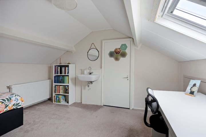 Foto 50 van Lijsterbesstraat 18