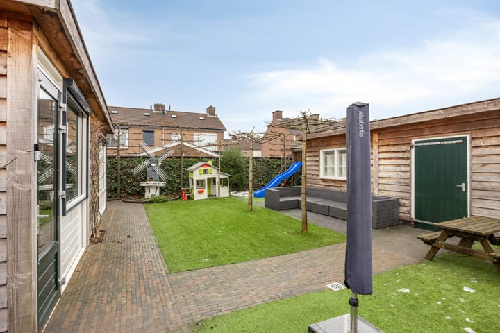 Foto 52 van Lijsterbesstraat 18