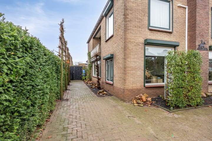 Foto 64 van Lijsterbesstraat 18