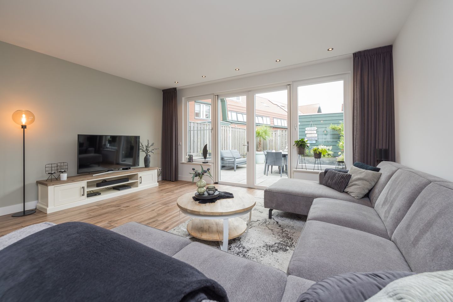 Photo 10 of Burgemeester van Niekerklaan 70