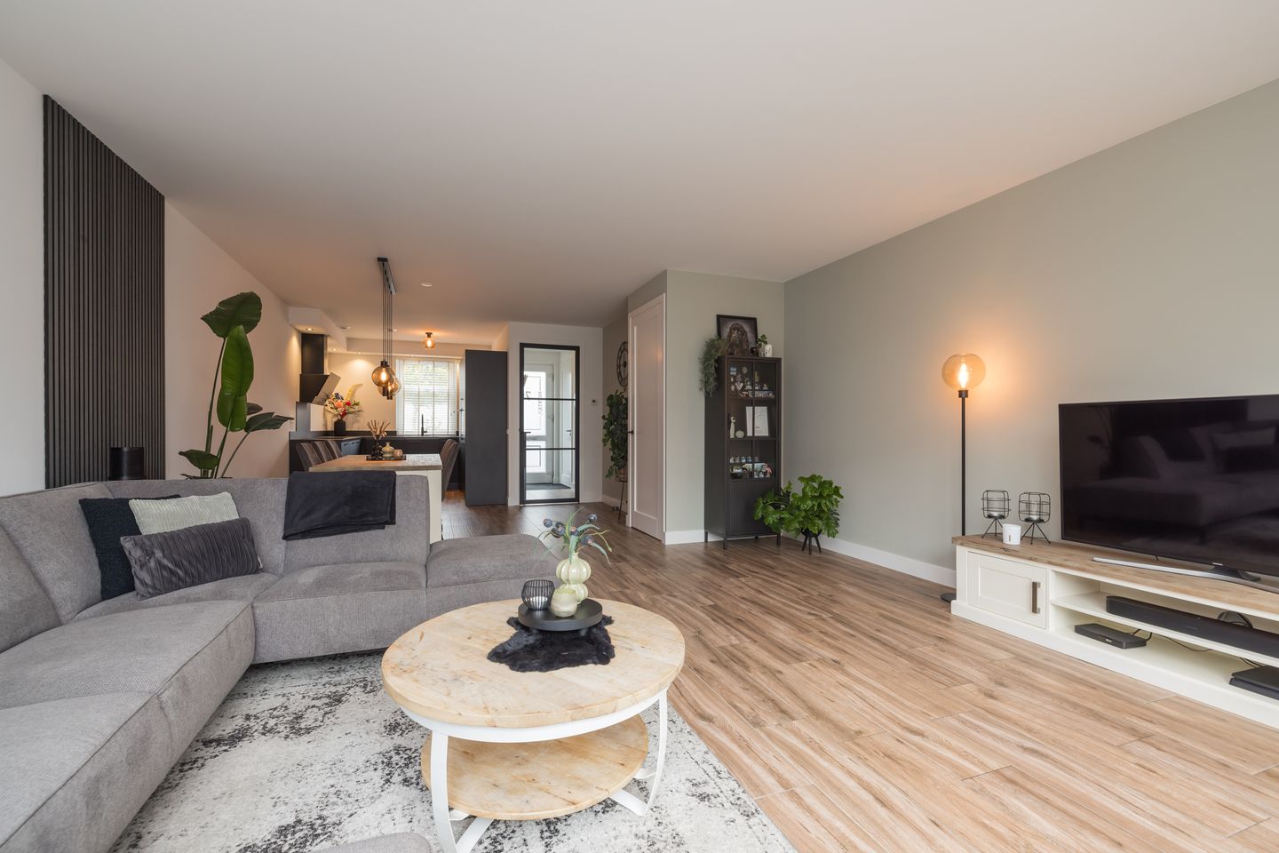 Photo 14 of Burgemeester van Niekerklaan 70