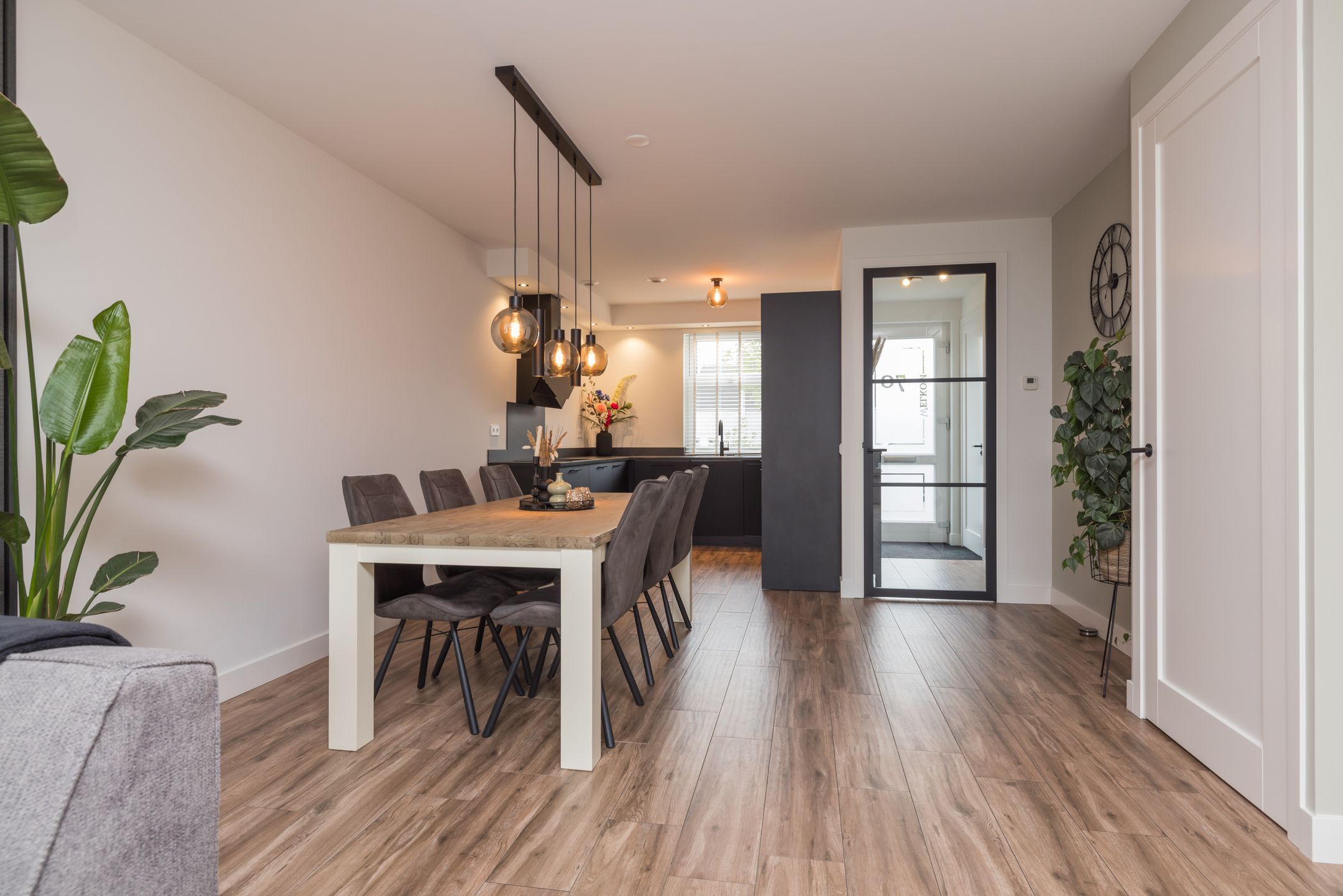 Photo 15 of Burgemeester van Niekerklaan 70