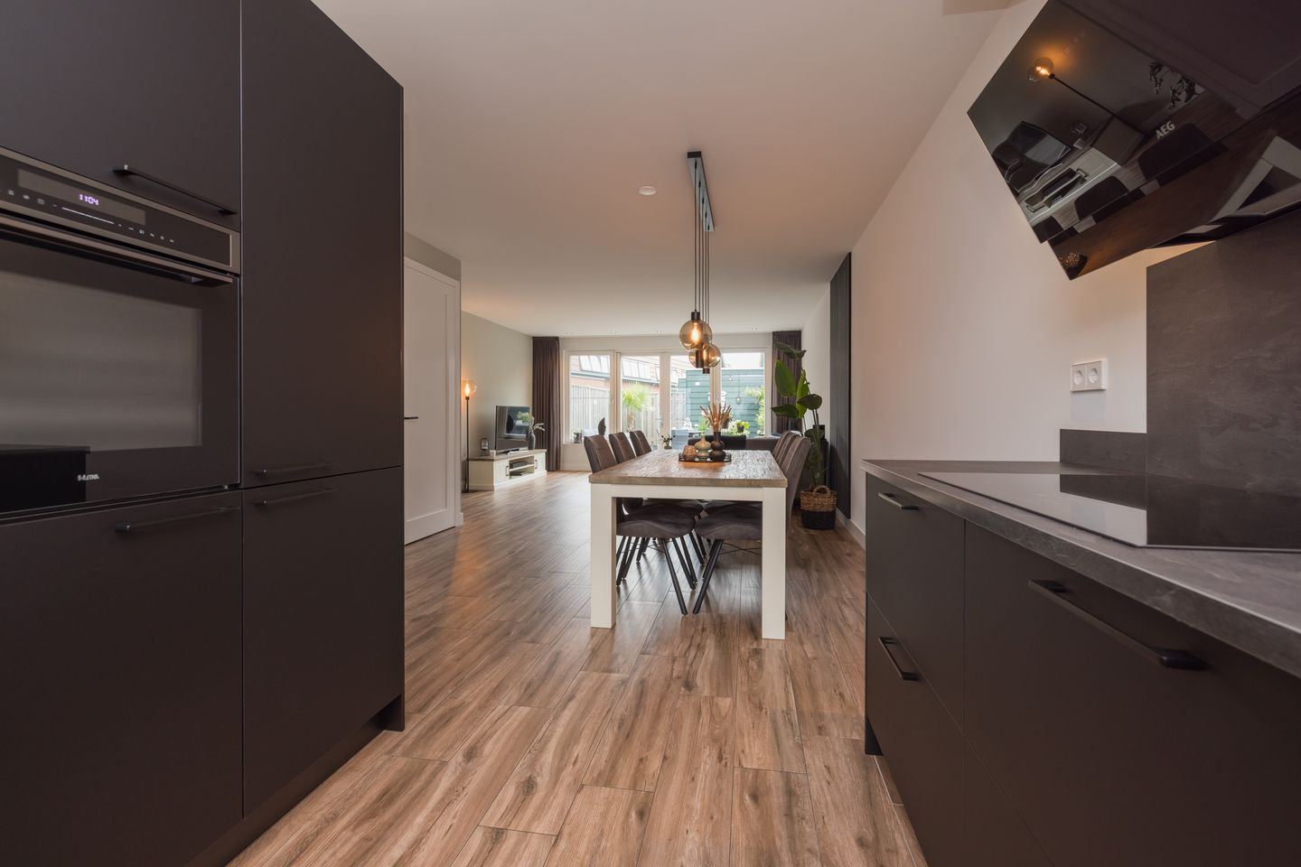 Photo 19 of Burgemeester van Niekerklaan 70