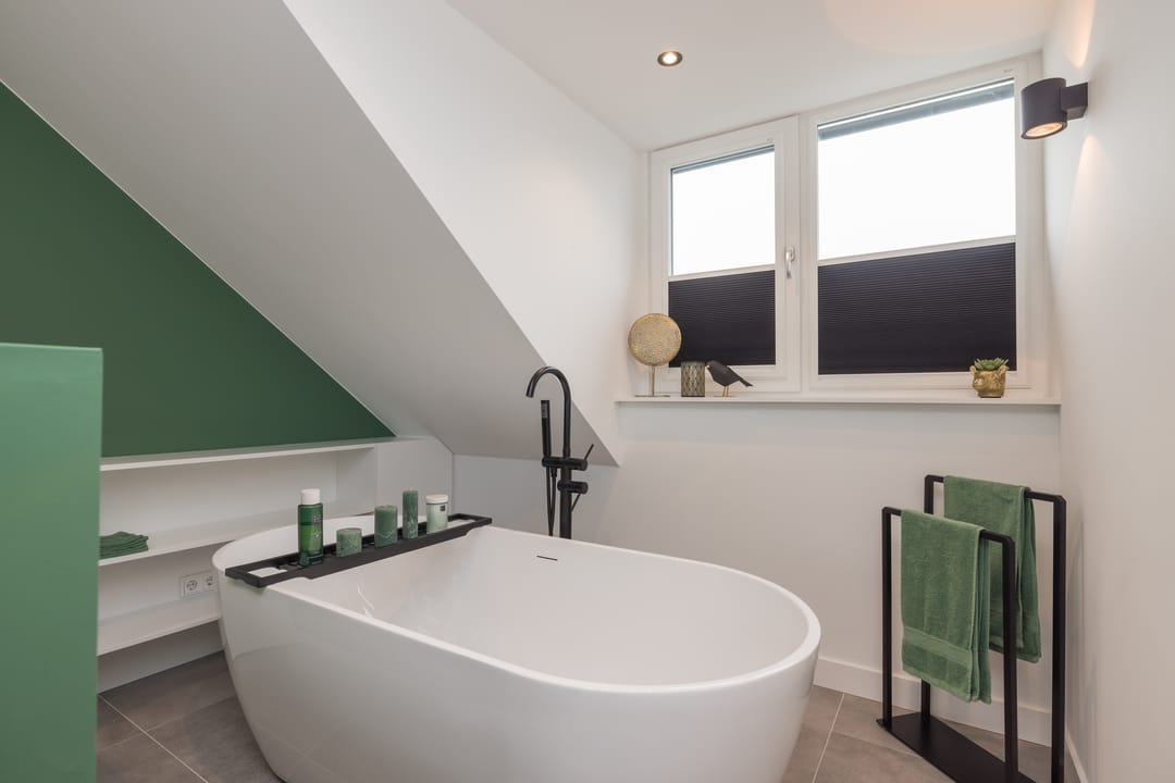 Photo 43 of Burgemeester van Niekerklaan 70