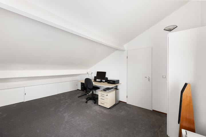 Photo 32 of Rosenburglaan 231