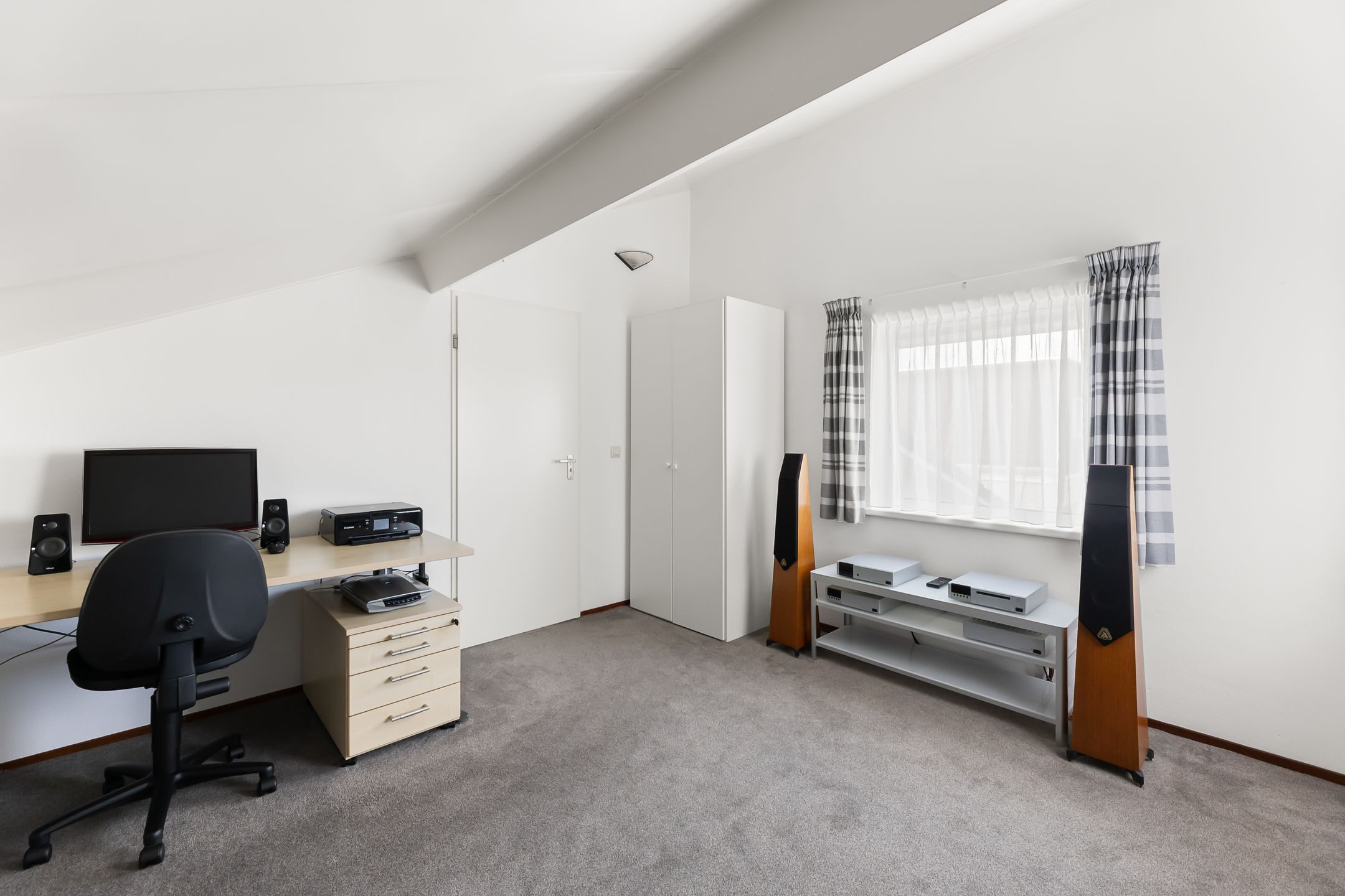 Photo 33 of Rosenburglaan 231