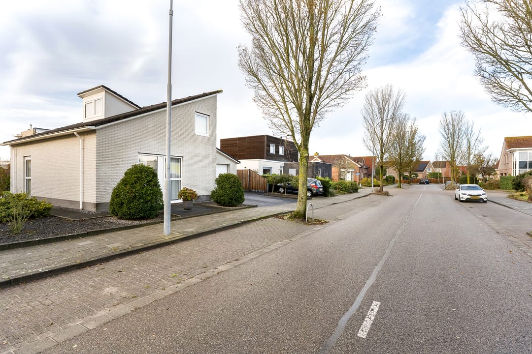 Photo 37 of Rosenburglaan 231