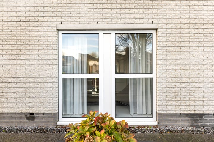 Photo 39 of Rosenburglaan 231