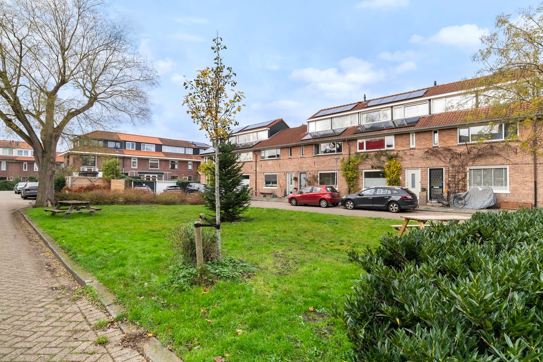 Foto 2 van Jubileumplein 14