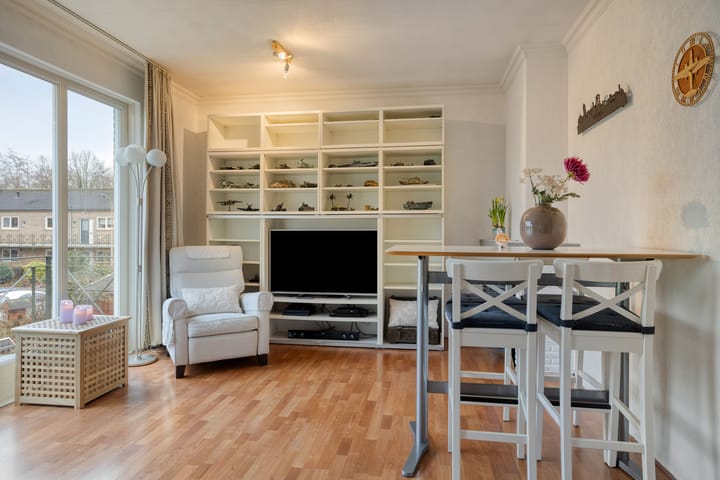 Foto 2 van S.L. Louwesstraat 179