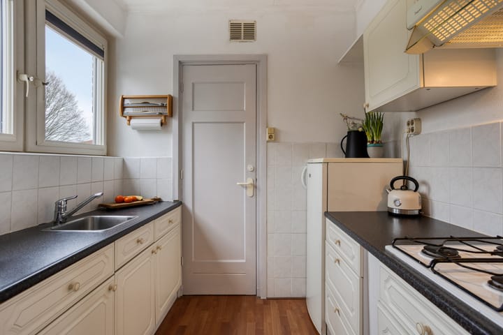 Foto 3 van S.L. Louwesstraat 179