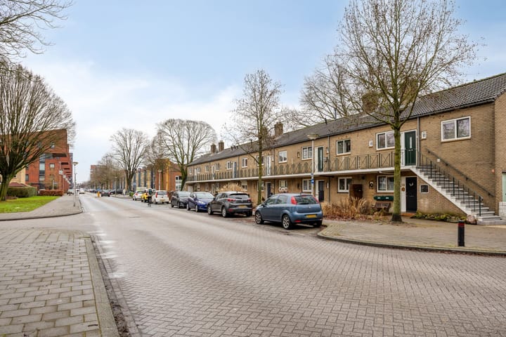 Foto 35 van S.L. Louwesstraat 179