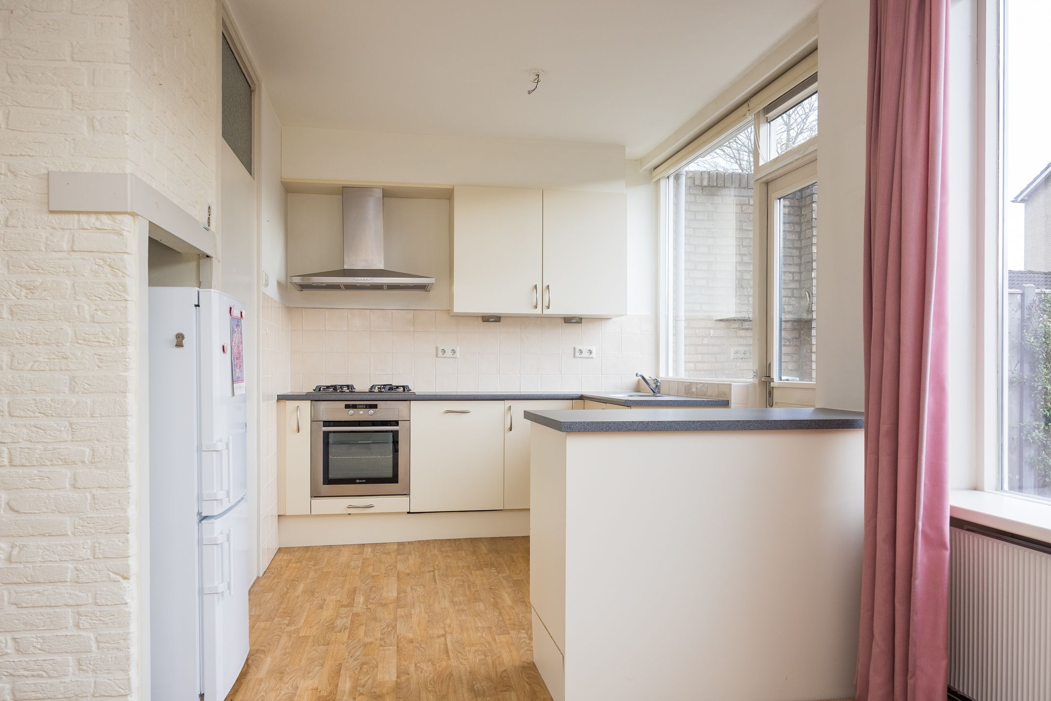 Foto 15 van van Essenstraat 41