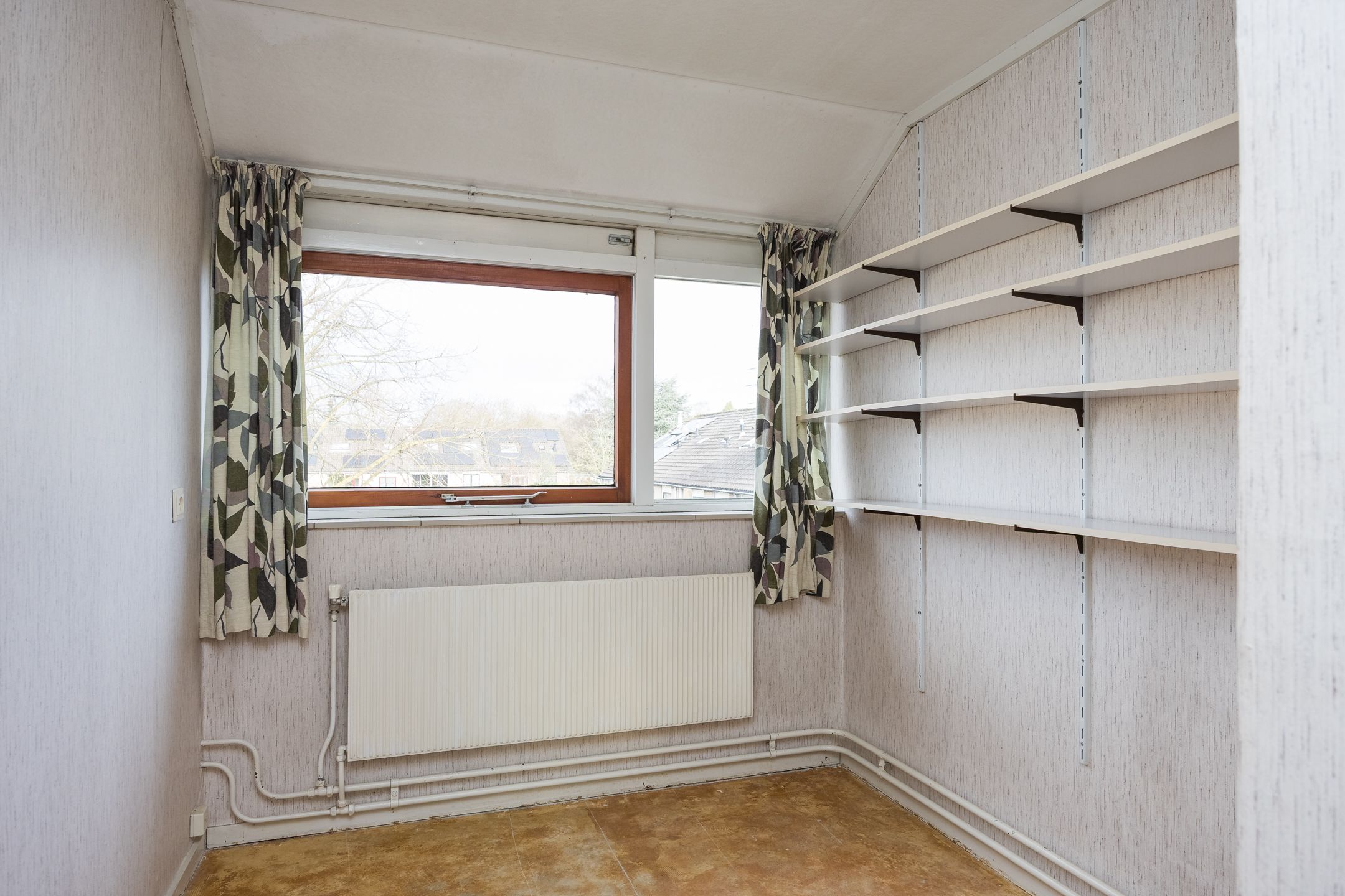 Foto 27 van van Essenstraat 41