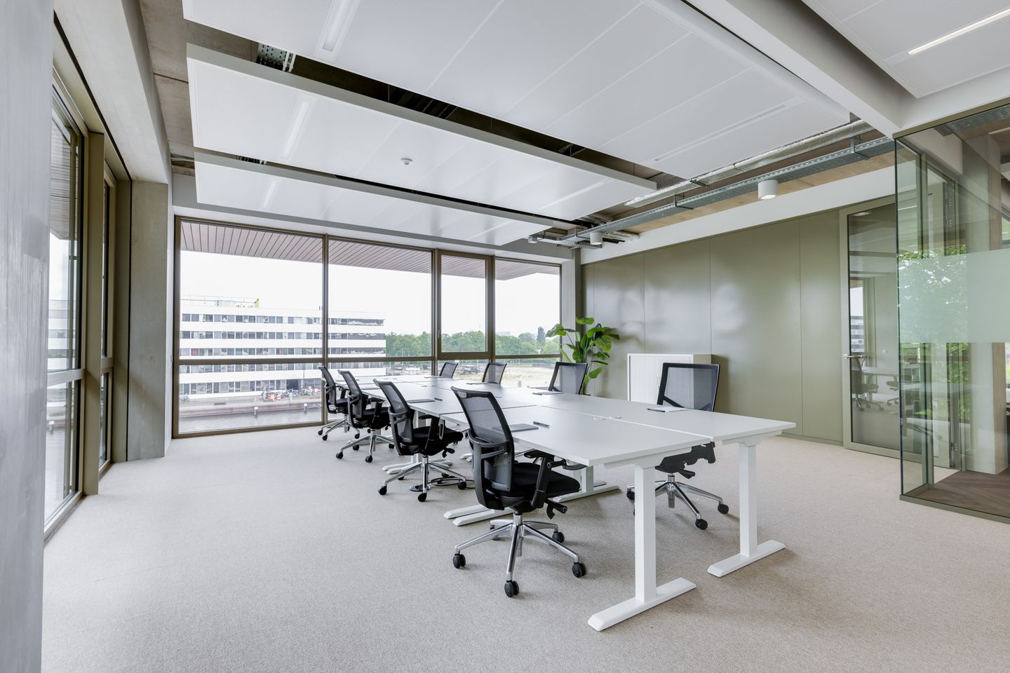 Bekijk foto 2 van Willem Fenengastraat 16-E