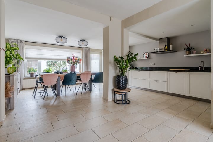 Photo 8 of Koningin Julianastraat 24