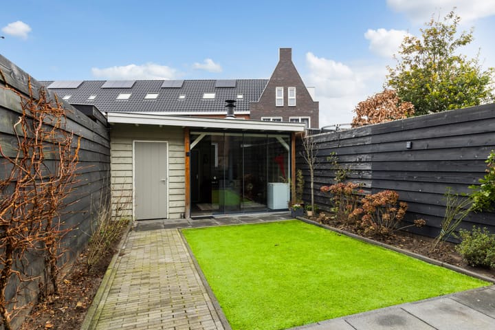 Foto 2 van Minorcalaan 25