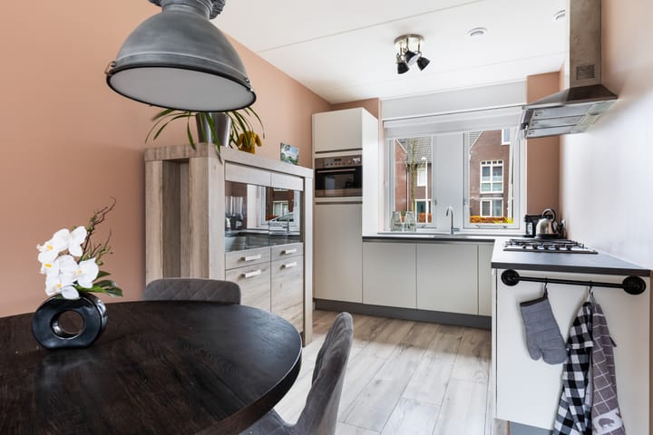 Foto 10 van Minorcalaan 25