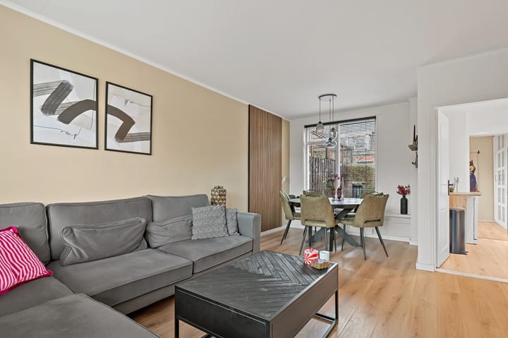 Foto 4 van Jan van Galenstraat 25