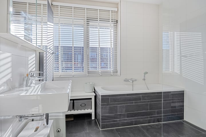 Foto 17 van Jan Sluijtersstraat 45