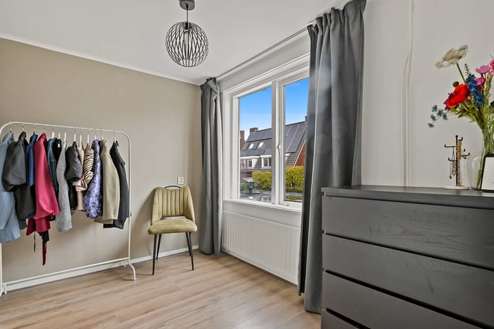 Foto 17 van Jan van Galenstraat 25