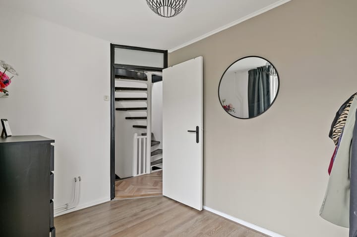 Foto 18 van Jan van Galenstraat 25