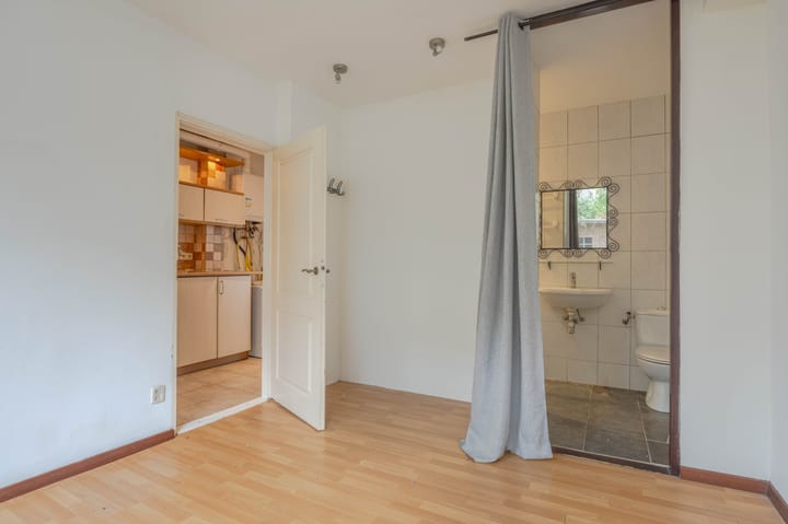 Foto 12 van Oostendamstraat 155-B