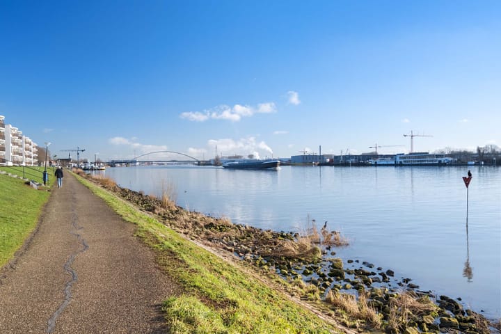 Foto 2 van Pontonniersweg 128