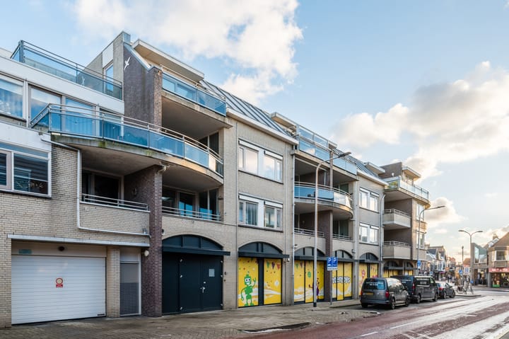 Photo 35 of Tramstraat 12-A