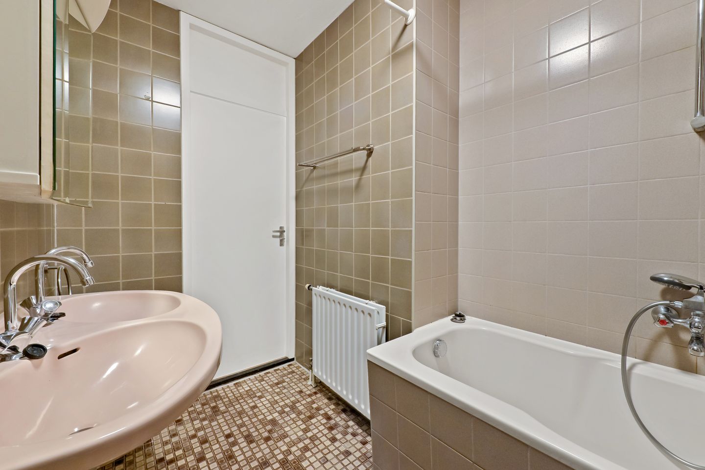 Foto 20 van Gevers Deynootweg 568