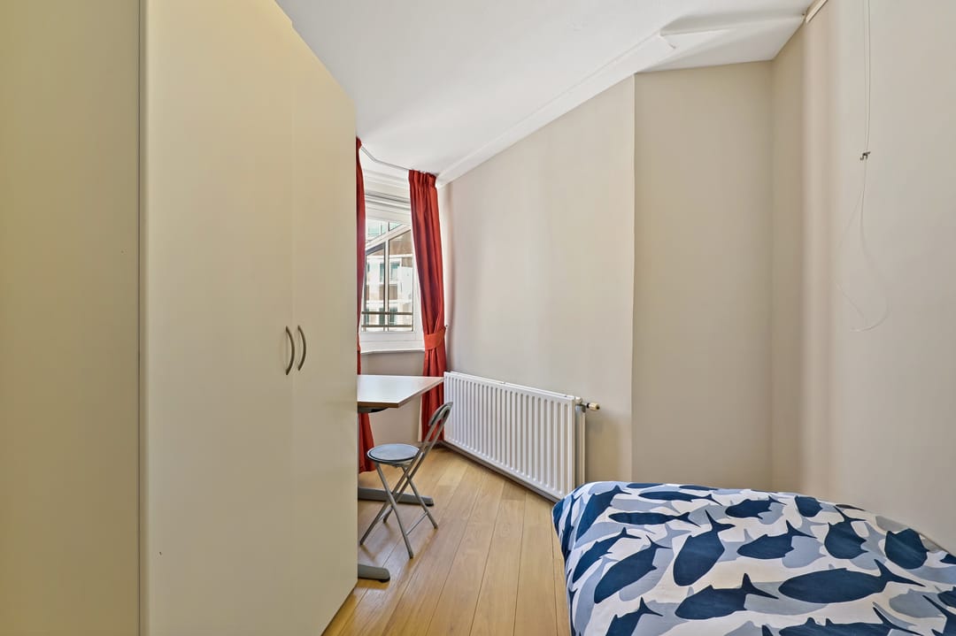 Foto 23 van Gevers Deynootweg 568