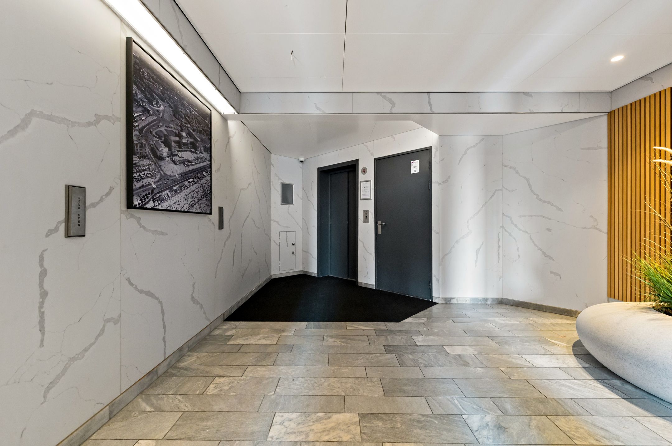 Foto 36 van Gevers Deynootweg 568