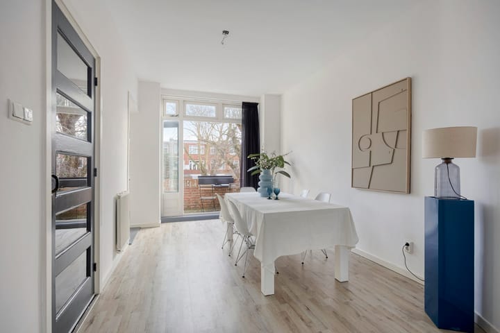 Foto 15 van Van Hamelstraat 25-B