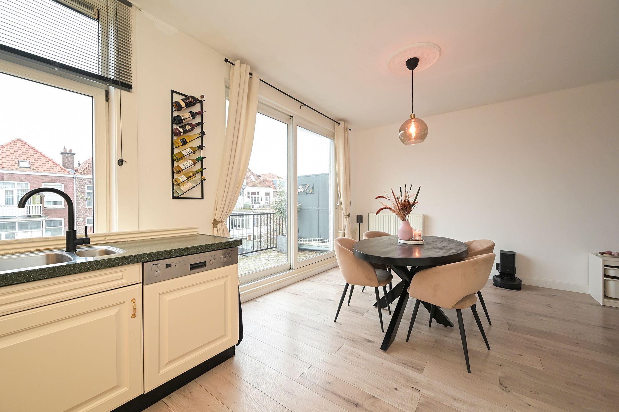 Foto 9 van Koningin Emmakade 97