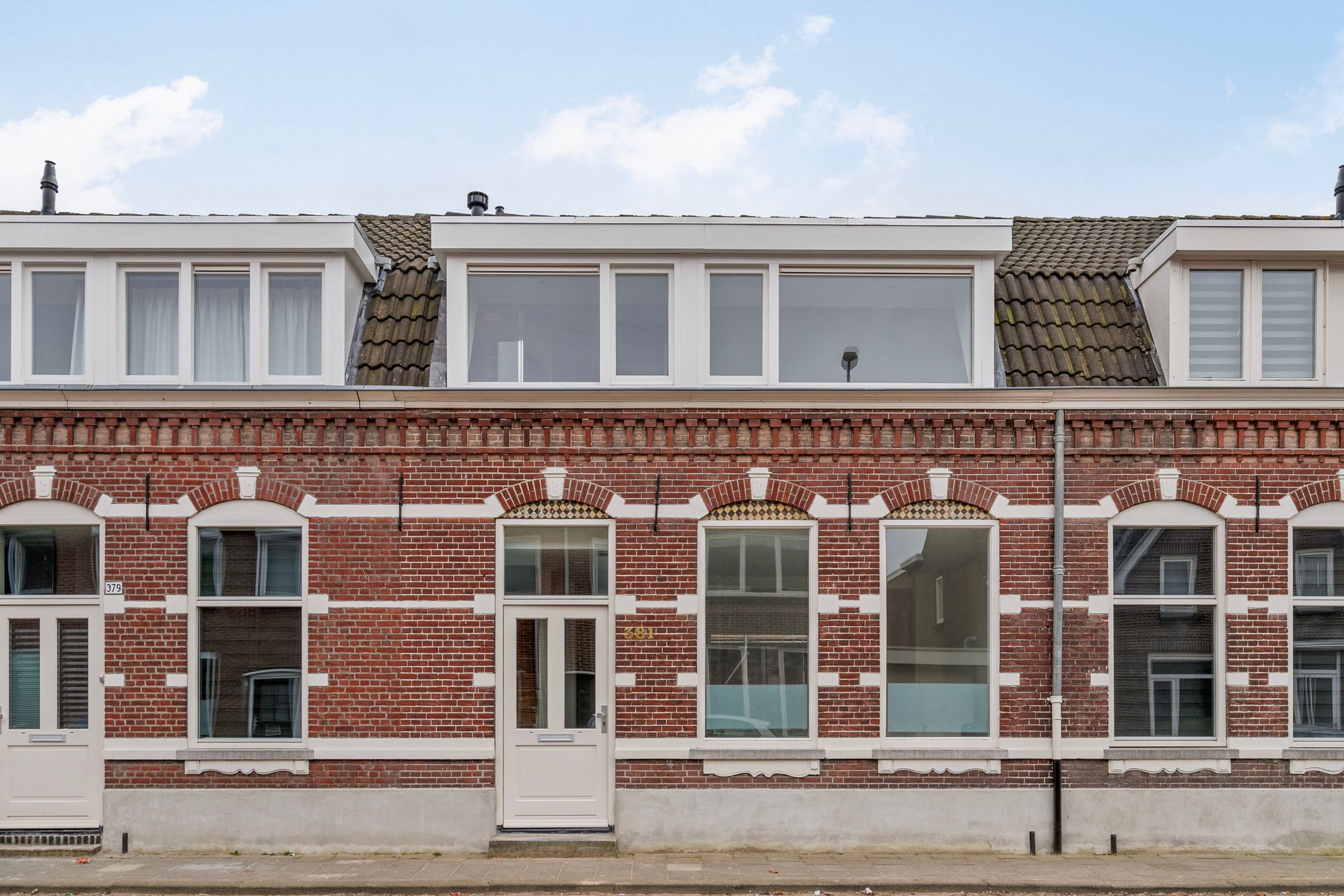 Buying a house in The Netherlands., Hoogstraat 381