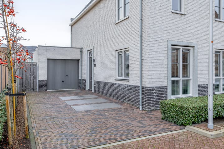 Foto 49 van Bever 33