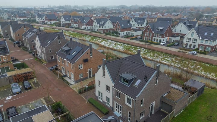 Foto 52 van Bever 33