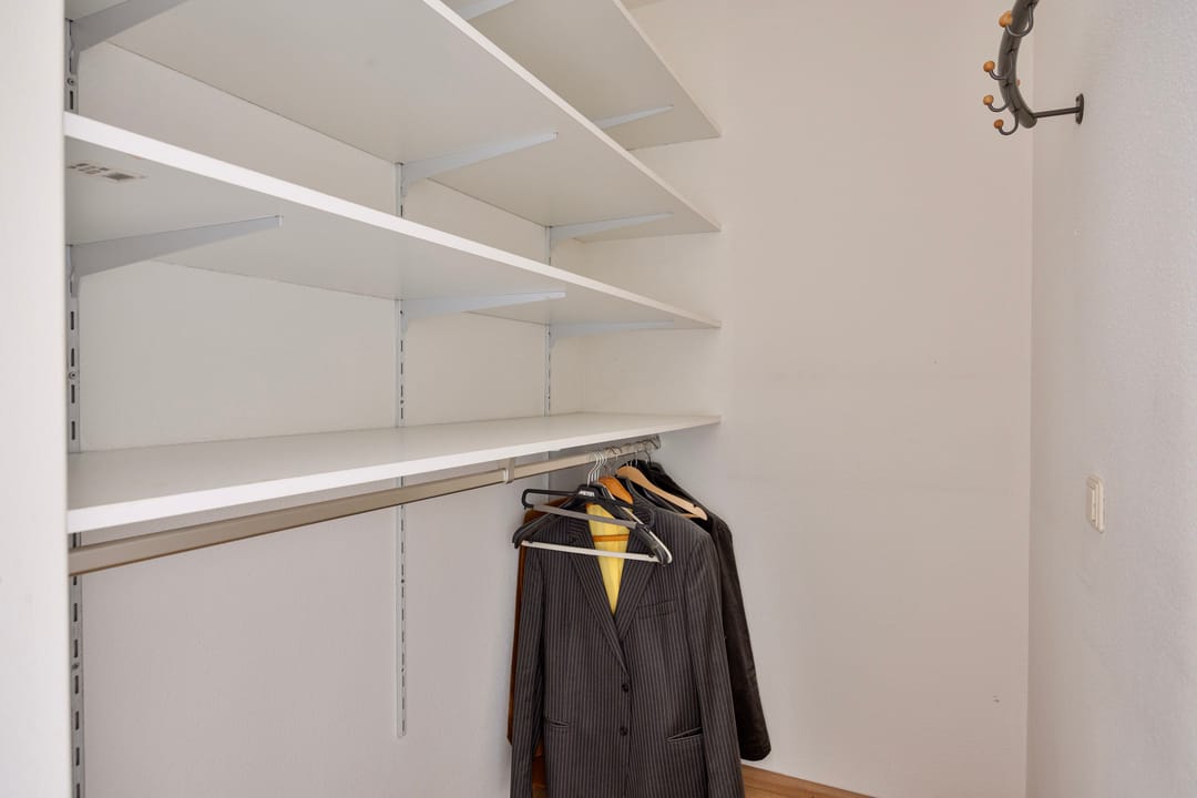 Foto 28 van Waterlooplein 303