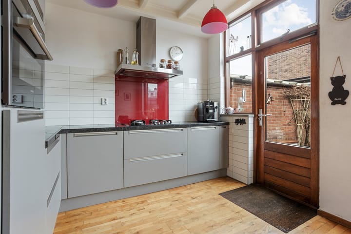 Photo 10 of Pauwstraat 13